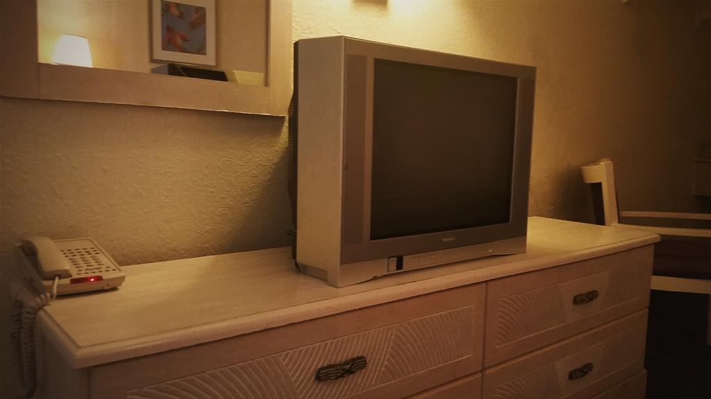 Days Inn Pensacola North Ferry Pass Экстерьер фото